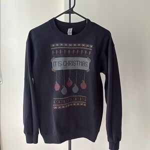 Gildan Black Crewneck Sweater with Holiday Graphic Print - The Office